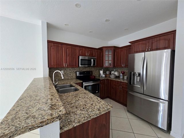 10924 SW 182nd Ln, Miami, FL 33157