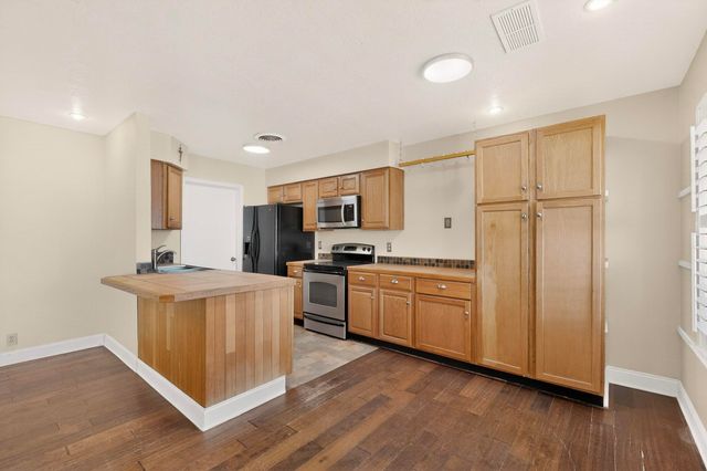 6500 Martin Court NE, Albuquerque, NM 87109