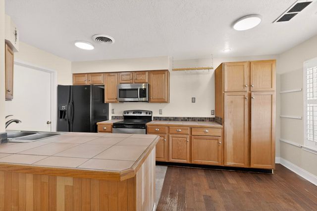 6500 Martin Court NE, Albuquerque, NM 87109