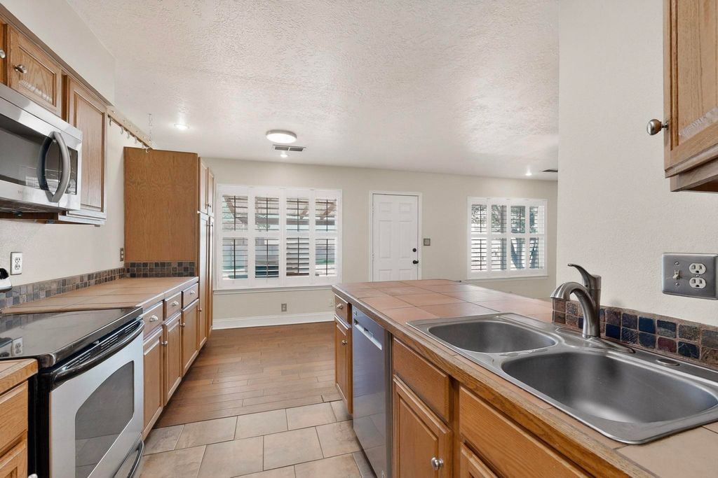 6500 Martin Court NE, Albuquerque, NM 87109