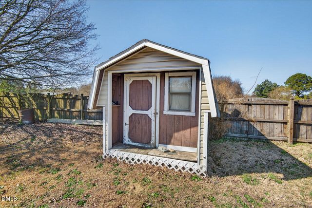 1622 Lancaster Road, Pikeville, NC 27863