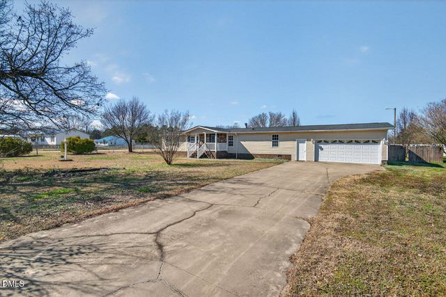 1622 Lancaster Road, Pikeville, NC 27863