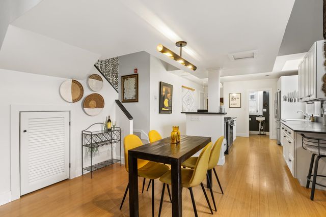 348 Maplewood Ave Apt 4, Portsmouth, NH 03801