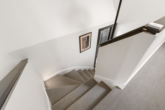 348 Maplewood Ave Apt 4, Portsmouth, NH 03801