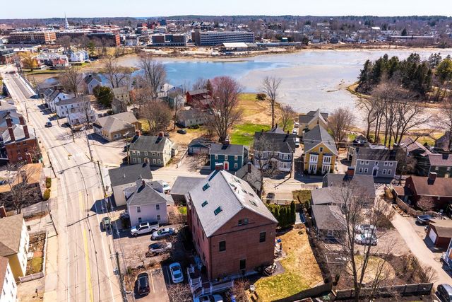 348 Maplewood Ave Apt 4, Portsmouth, NH 03801