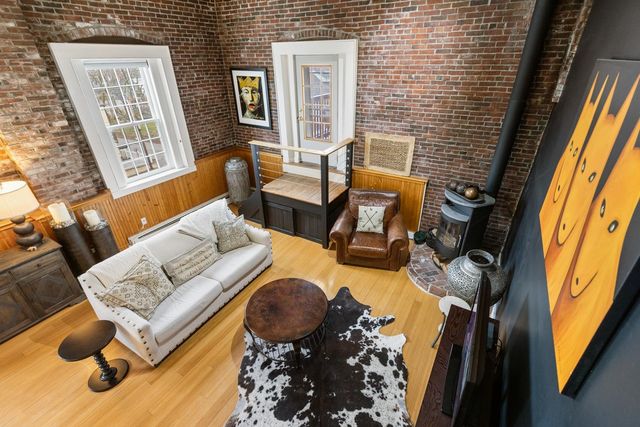 348 Maplewood Ave Apt 4, Portsmouth, NH 03801