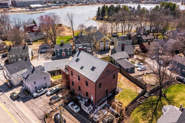 348 Maplewood Ave Apt 4, Portsmouth, NH 03801