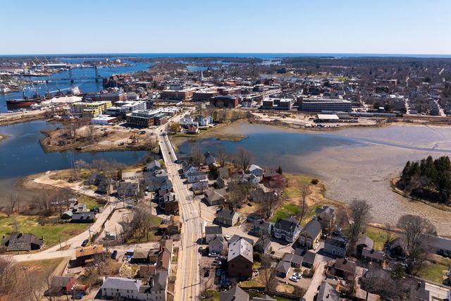 348 Maplewood Ave Apt 4, Portsmouth, NH 03801