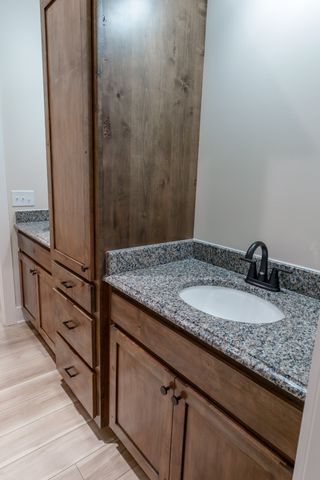 2010 Lafayette Rd, Red Boiling Springs, TN 37150