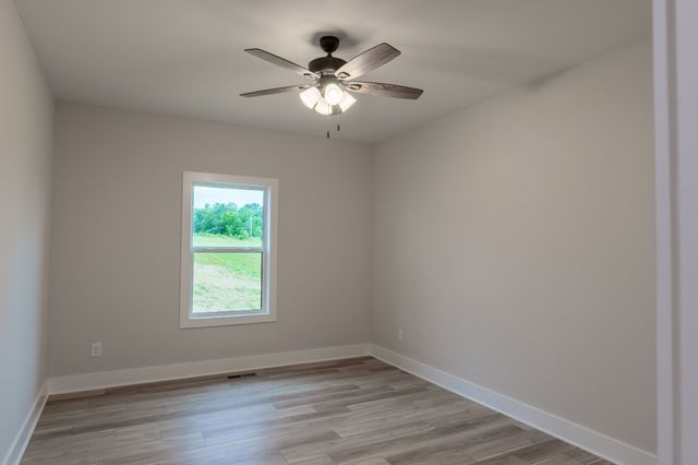 2010 Lafayette Rd, Red Boiling Springs, TN 37150