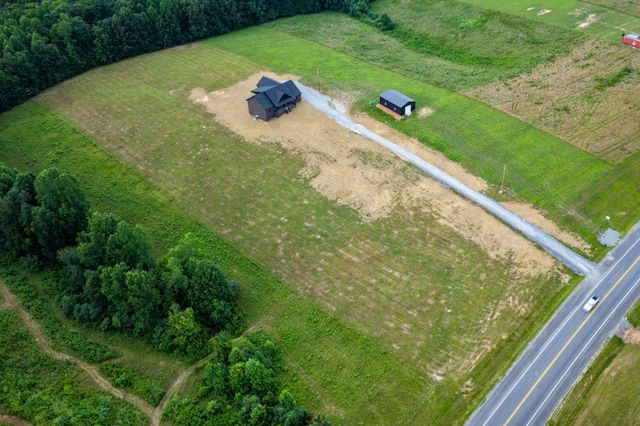 2010 Lafayette Rd, Red Boiling Springs, TN 37150
