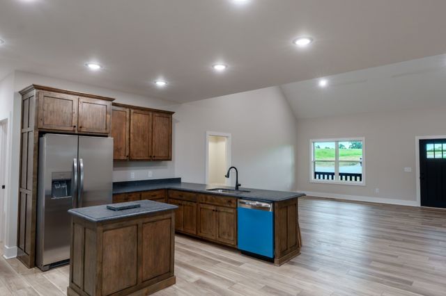 2010 Lafayette Rd, Red Boiling Springs, TN 37150