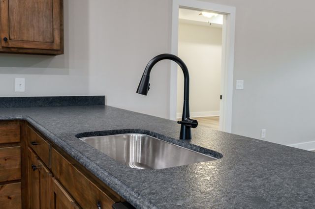 2010 Lafayette Rd, Red Boiling Springs, TN 37150