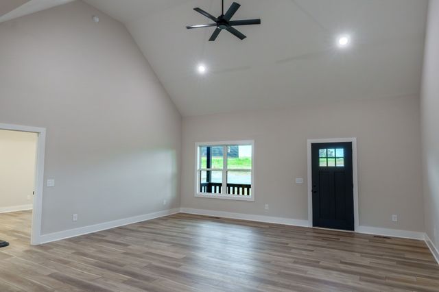 2010 Lafayette Rd, Red Boiling Springs, TN 37150