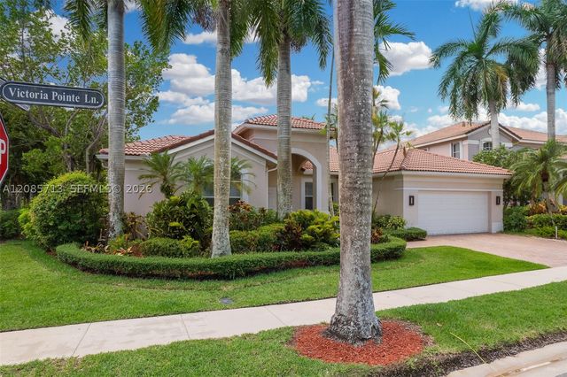 1604 Victoria Pointe Ln, Weston, FL 33327