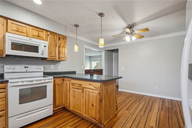 1386 Curtis Bridge Rd NE, Swisher, IA 52338