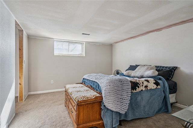 1386 Curtis Bridge Rd NE, Swisher, IA 52338