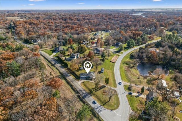 1386 Curtis Bridge Rd NE, Swisher, IA 52338