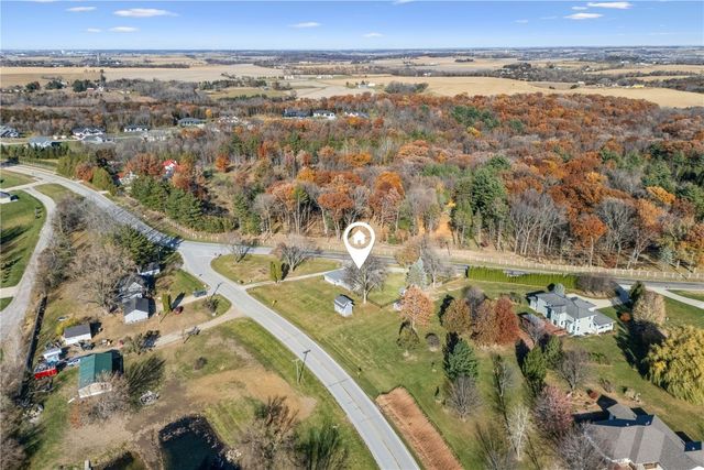 1386 Curtis Bridge Rd NE, Swisher, IA 52338