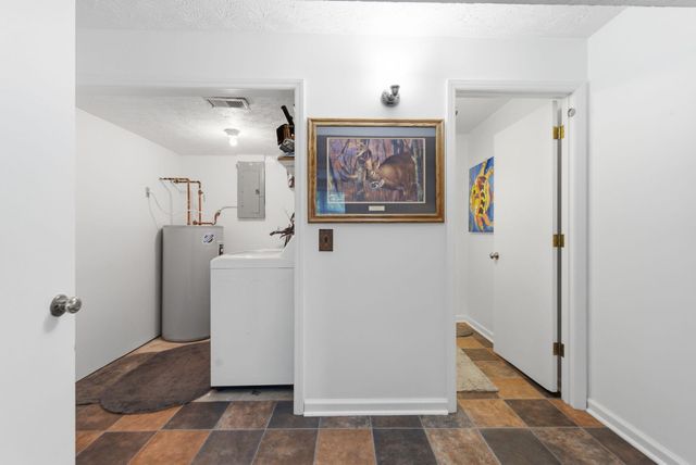 1981 Favell Court, Lexington, KY 40503