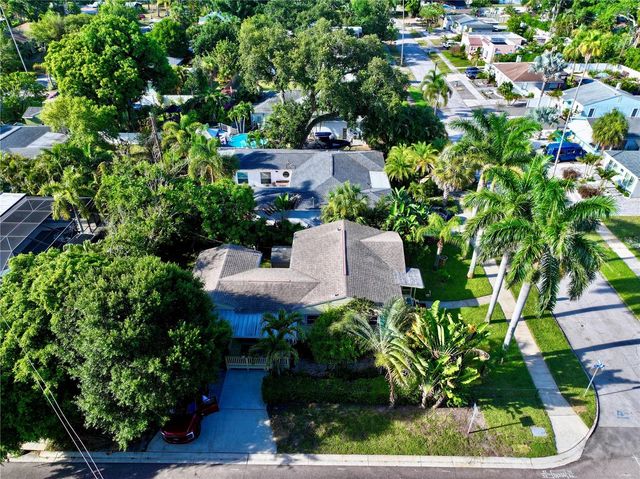 2602 UPTON STREET S, Gulfport, FL 33711