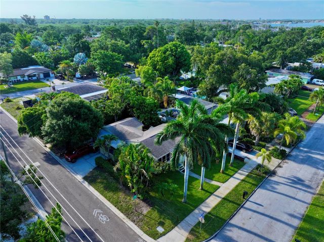 2602 UPTON STREET S, Gulfport, FL 33711