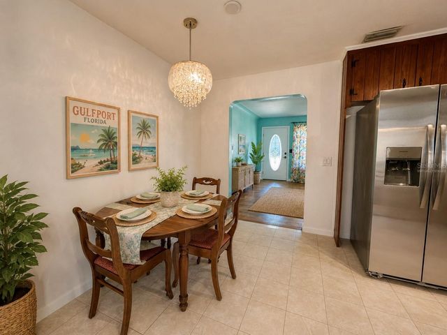 2602 UPTON STREET S, Gulfport, FL 33711