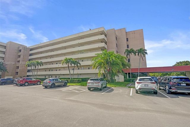 8900 Washington Boulevard PH5, Pembroke Pines, FL 33025