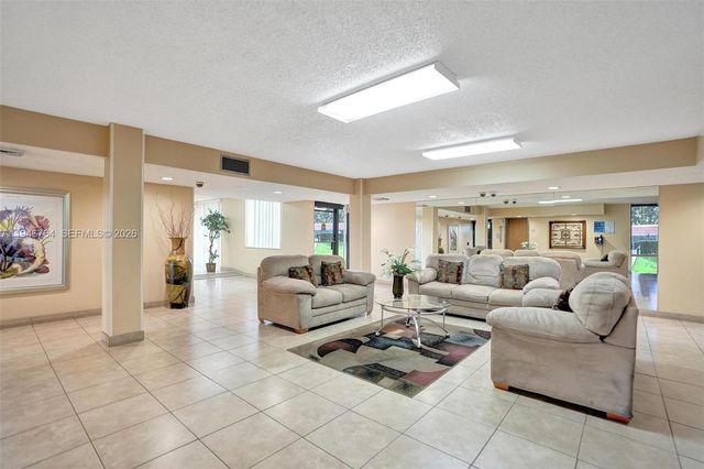 8900 Washington Boulevard PH5, Pembroke Pines, FL 33025