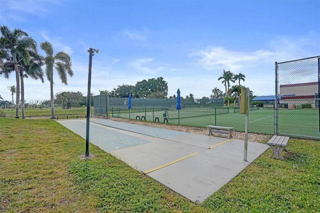 8900 Washington Boulevard PH5, Pembroke Pines, FL 33025