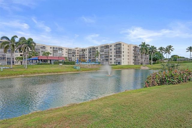 8900 Washington Boulevard PH5, Pembroke Pines, FL 33025