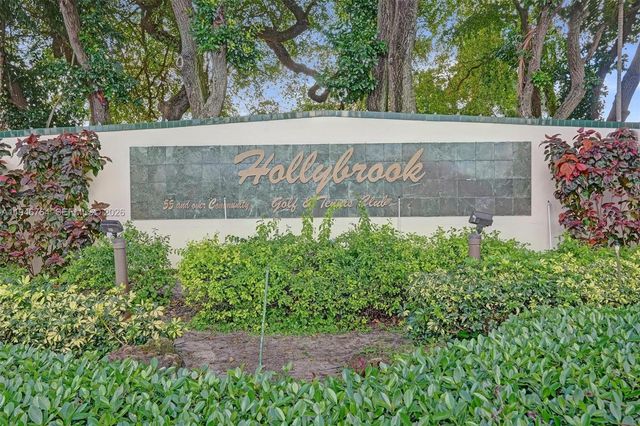 8900 Washington Boulevard PH5, Pembroke Pines, FL 33025