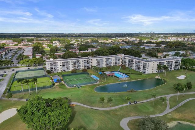 8900 Washington Boulevard PH5, Pembroke Pines, FL 33025