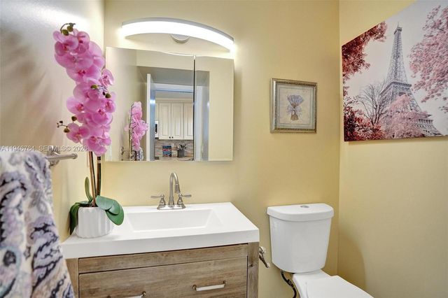 8900 Washington Boulevard PH5, Pembroke Pines, FL 33025