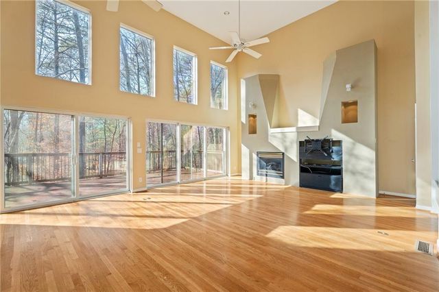 3010 Bluffton Way, Roswell, GA 30075