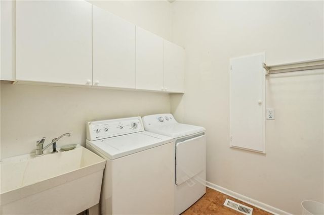 3010 Bluffton Way, Roswell, GA 30075