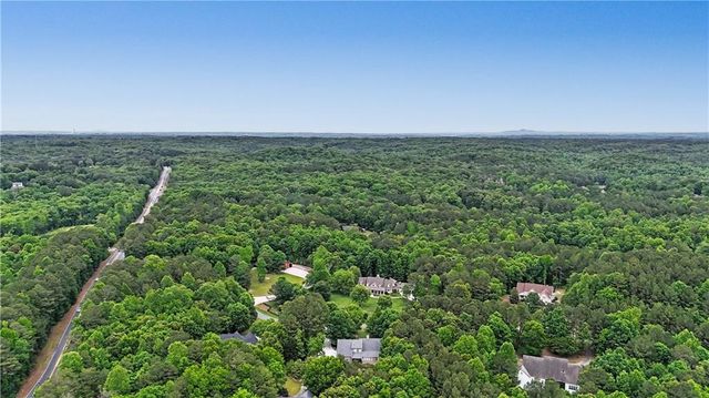 12 Hawks Farm Road, White, GA 30184