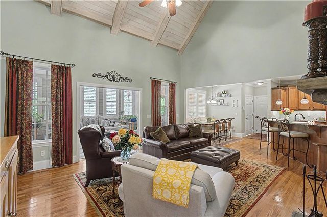 12 Hawks Farm Road, White, GA 30184