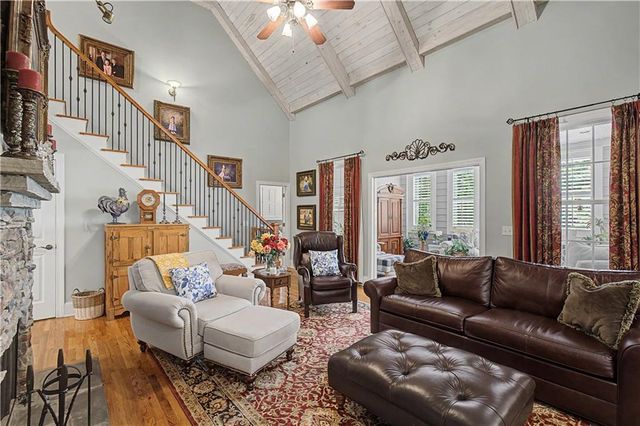12 Hawks Farm Road, White, GA 30184