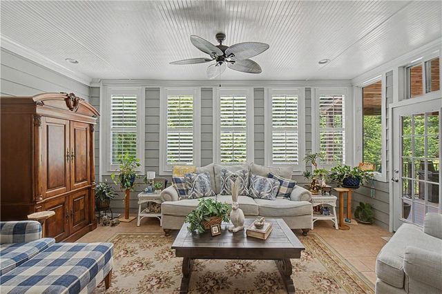 12 Hawks Farm Road, White, GA 30184