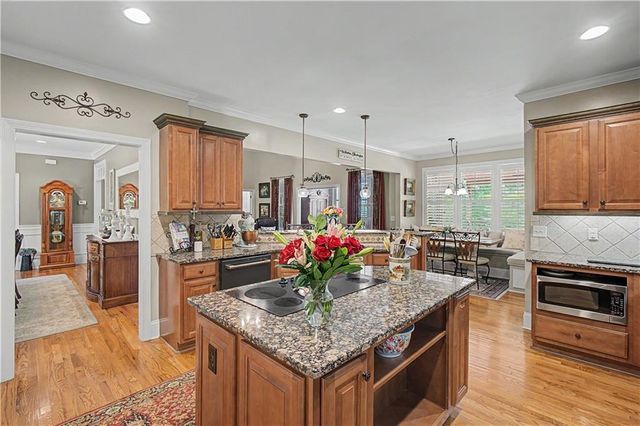 12 Hawks Farm Road, White, GA 30184