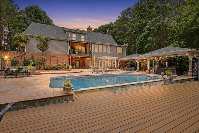 12 Hawks Farm Road, White, GA 30184