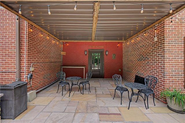 12 Hawks Farm Road, White, GA 30184