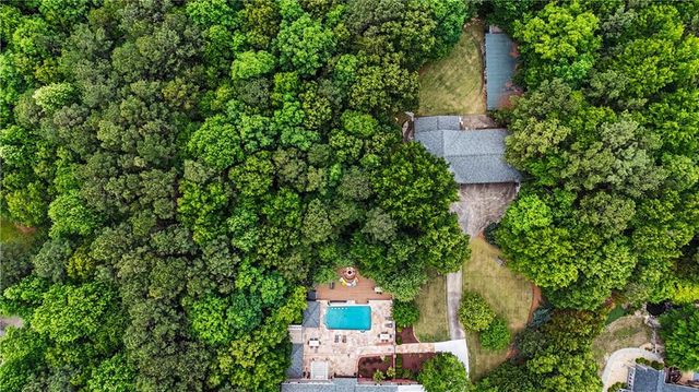 12 Hawks Farm Road, White, GA 30184