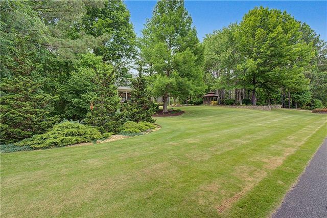 12 Hawks Farm Road, White, GA 30184