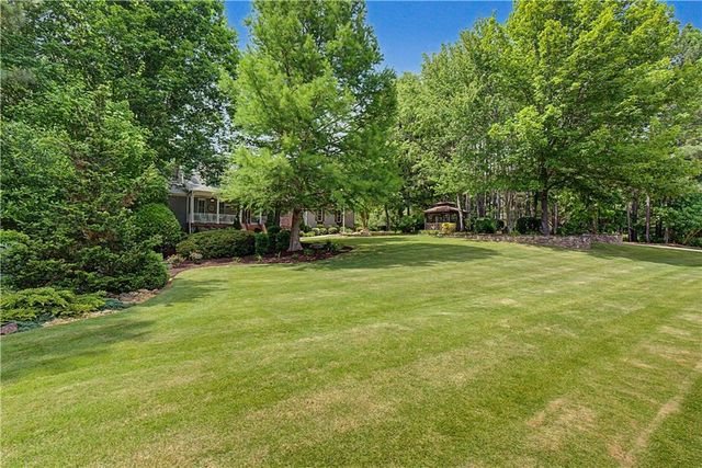 12 Hawks Farm Road, White, GA 30184