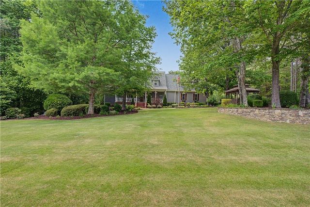 12 Hawks Farm Road, White, GA 30184