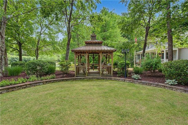 12 Hawks Farm Road, White, GA 30184