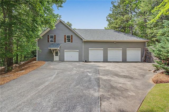 12 Hawks Farm Road, White, GA 30184