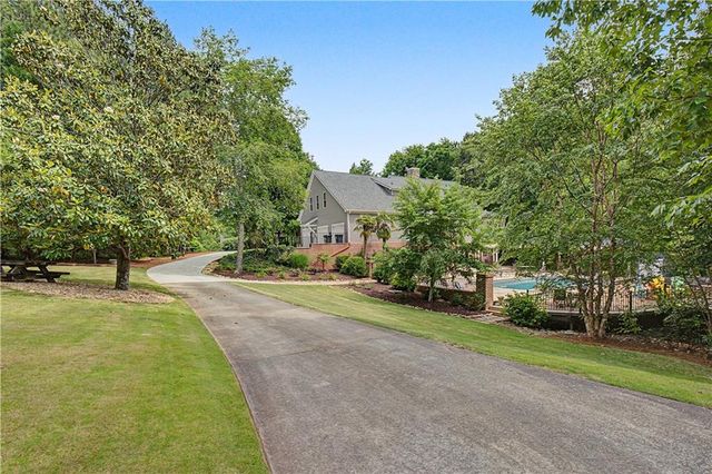12 Hawks Farm Road, White, GA 30184